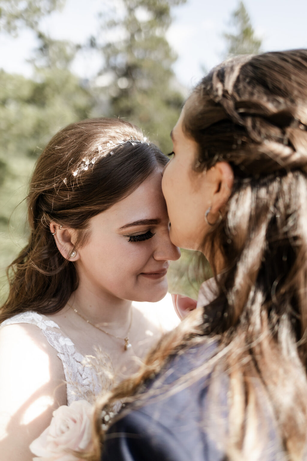 Your Ultimate Sea to Sky Gondola Elopement Guide - amandareedphotos.com