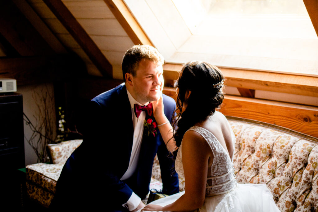 Bride and groom exchange letters and gifts at this Bird's Eye Cove wedding