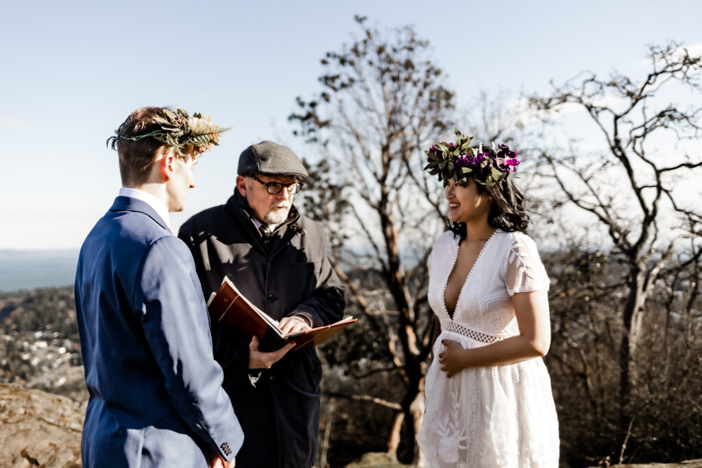 Mount Douglas elopement in Victoria, British Columbia