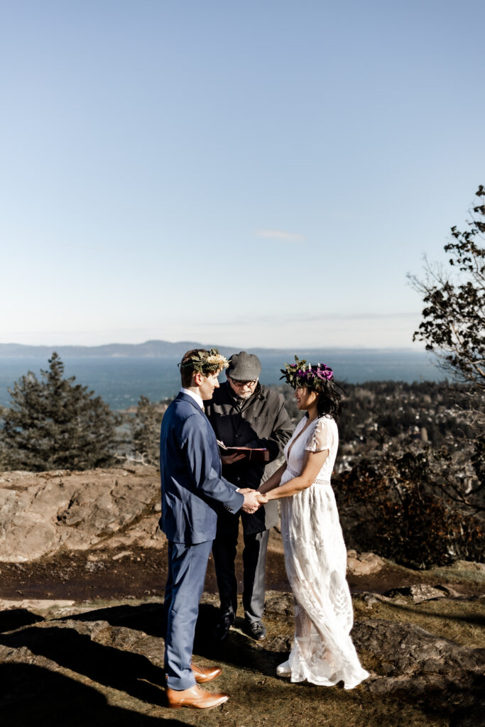 Mount Douglas elopement in Victoria, British Columbia