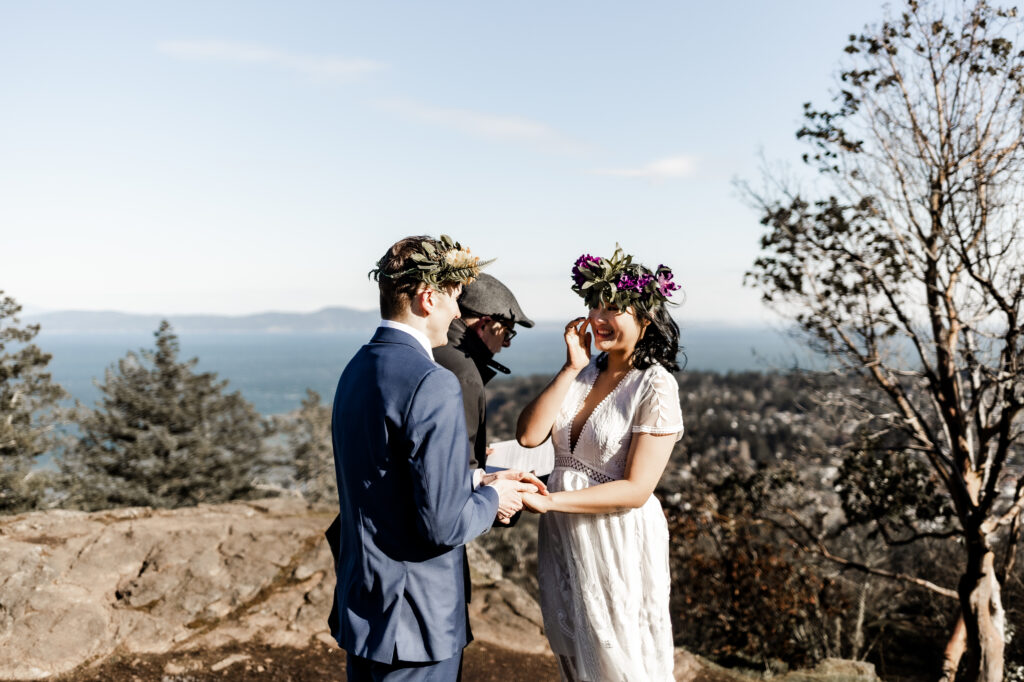 Mount Douglas elopement in Victoria, British Columbia