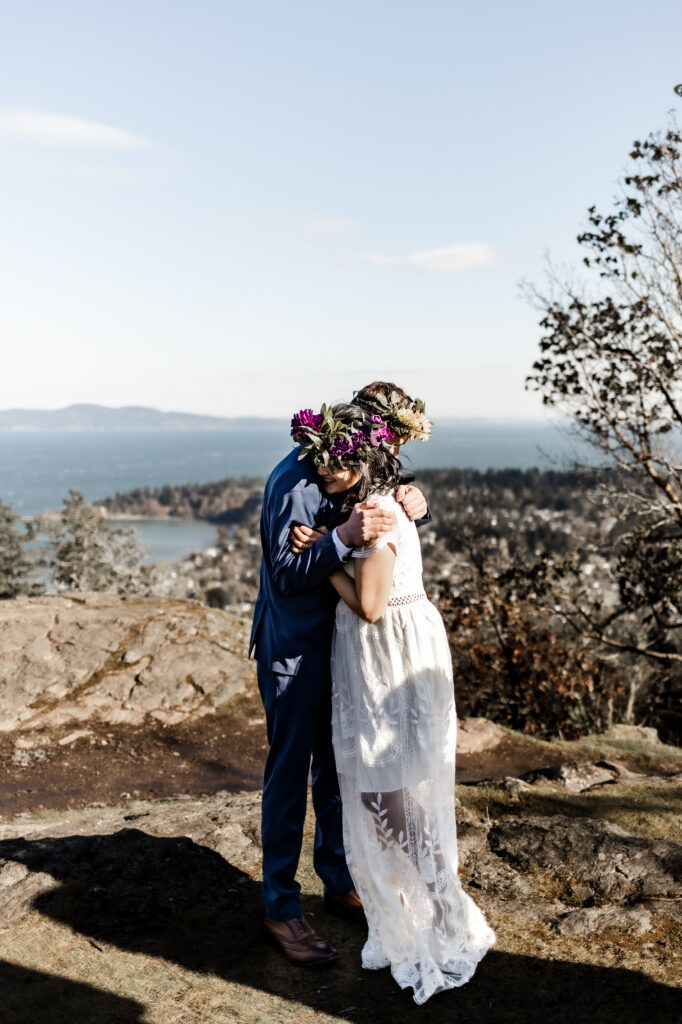 Mount Douglas elopement in Victoria, British Columbia