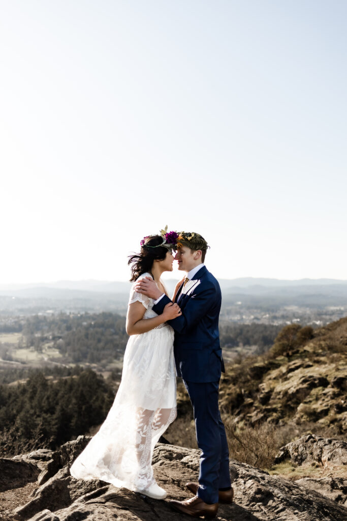 Mount Douglas elopement in Victoria, British Columbia