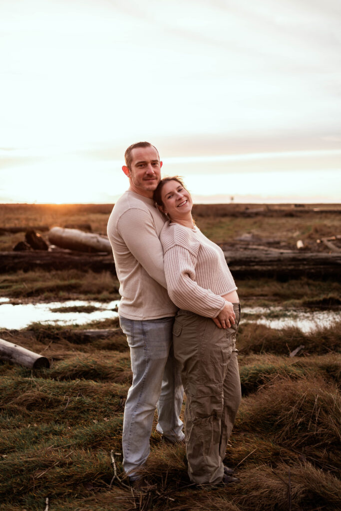 Richmond, BC golden hour maternity session