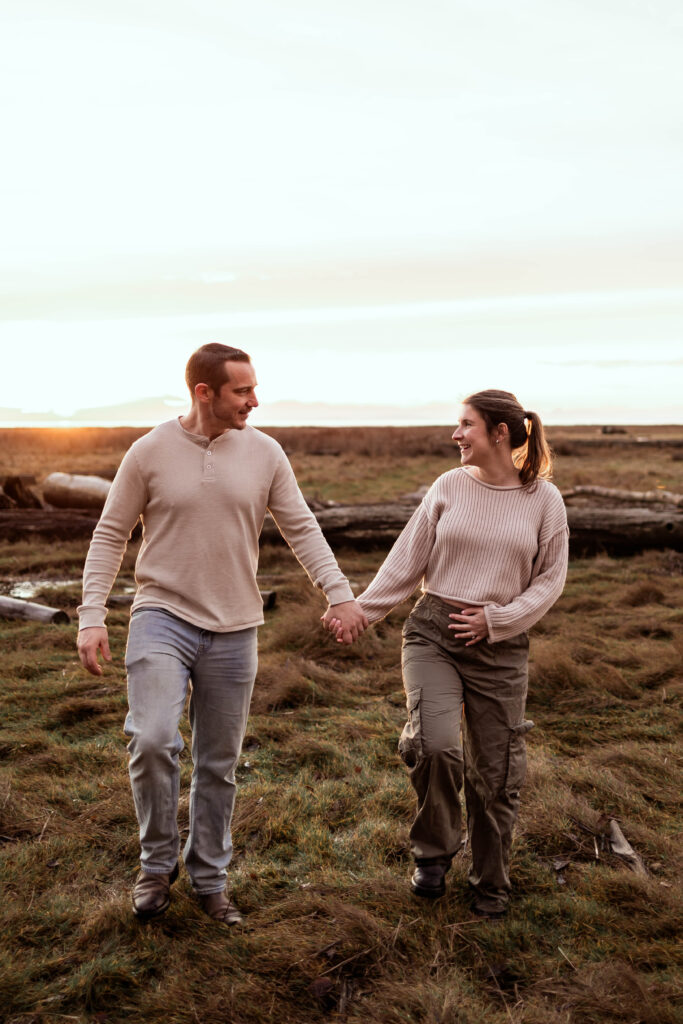 Richmond, BC golden hour maternity session