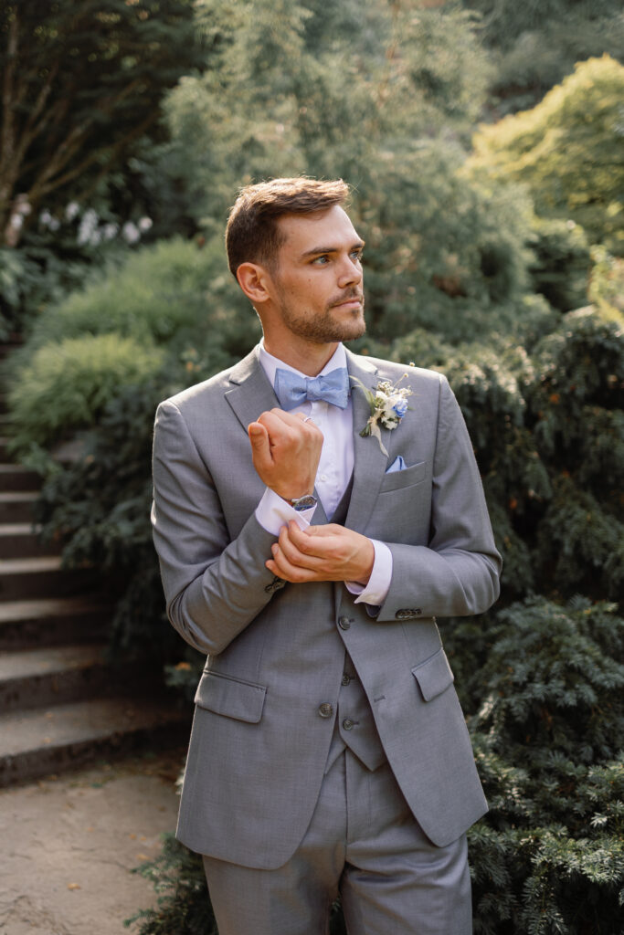 True-to-life Queen Elizabeth wedding portraits with natural tones and soft light